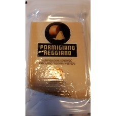 Parmigiano Reggiano DOP about 800-900 gr